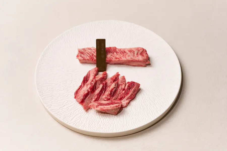 1++ 통갈비살 Short Ribs 150g — 1++ 한우 구이 단품